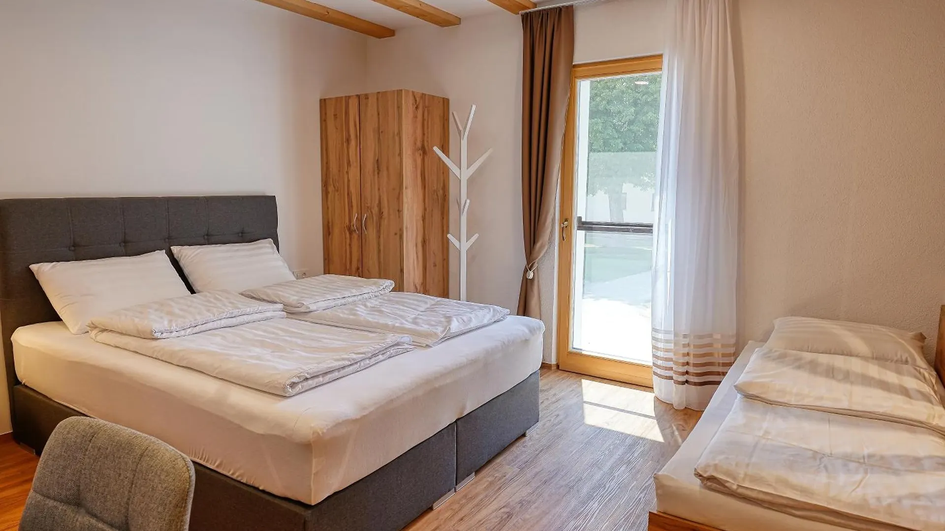 Domacija Kveder Apartment Cerklje na Gorenjskem Slovenia