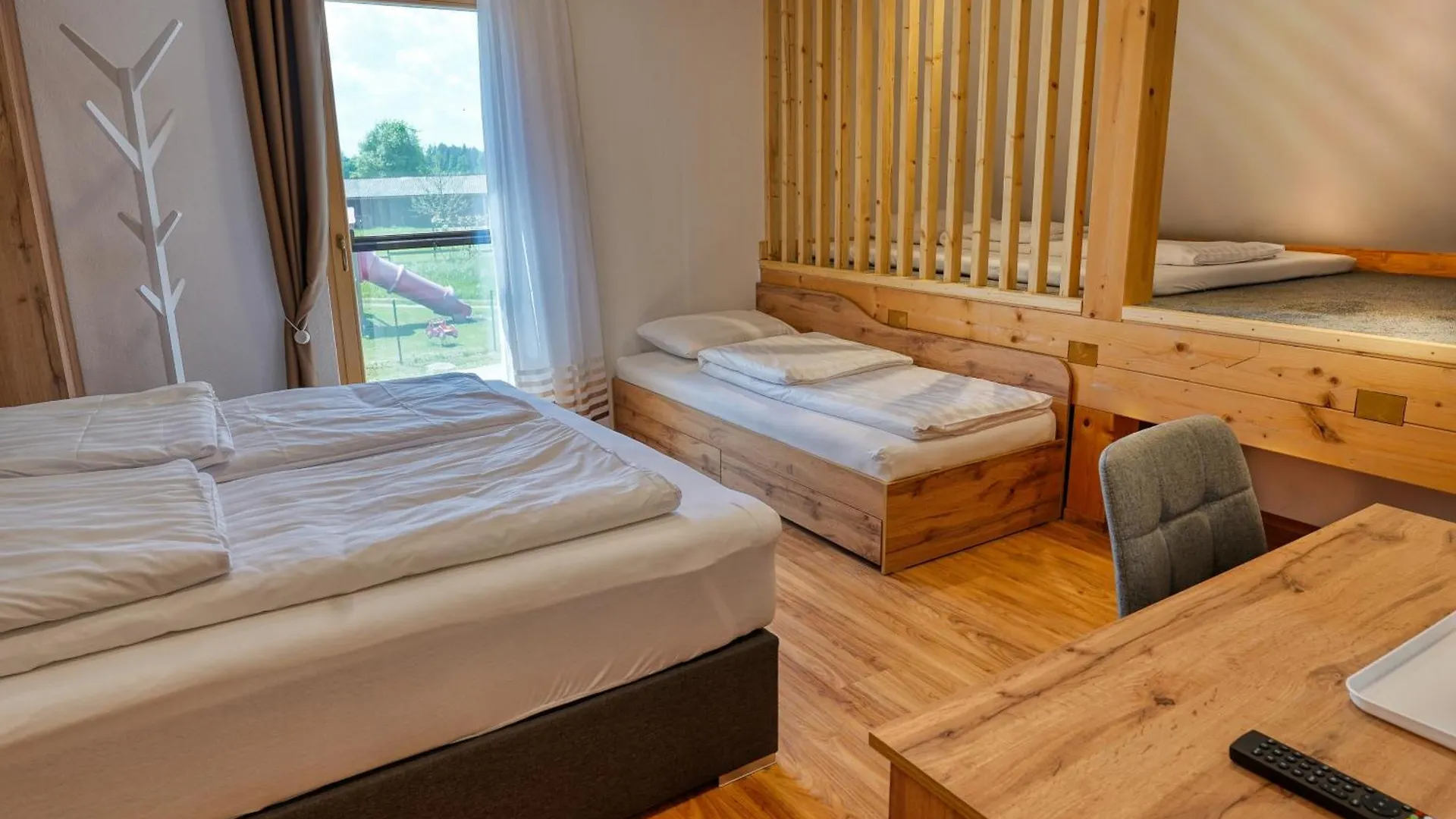 Domacija Kveder Apartment Cerklje na Gorenjskem